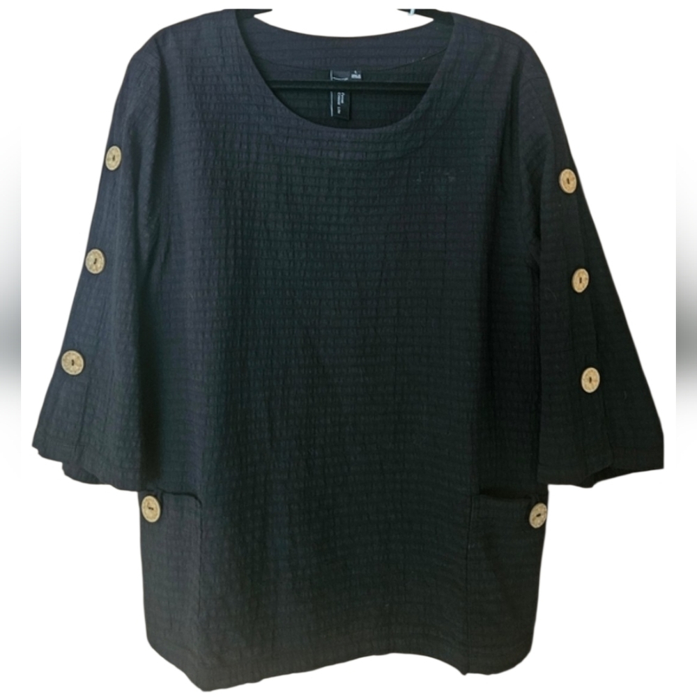 Cozy Lab Black Textured Tunic Top Size L Wood Button Detail 100% Cotton